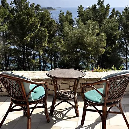 Guest house San Rocco Lumbarda Lumbarda